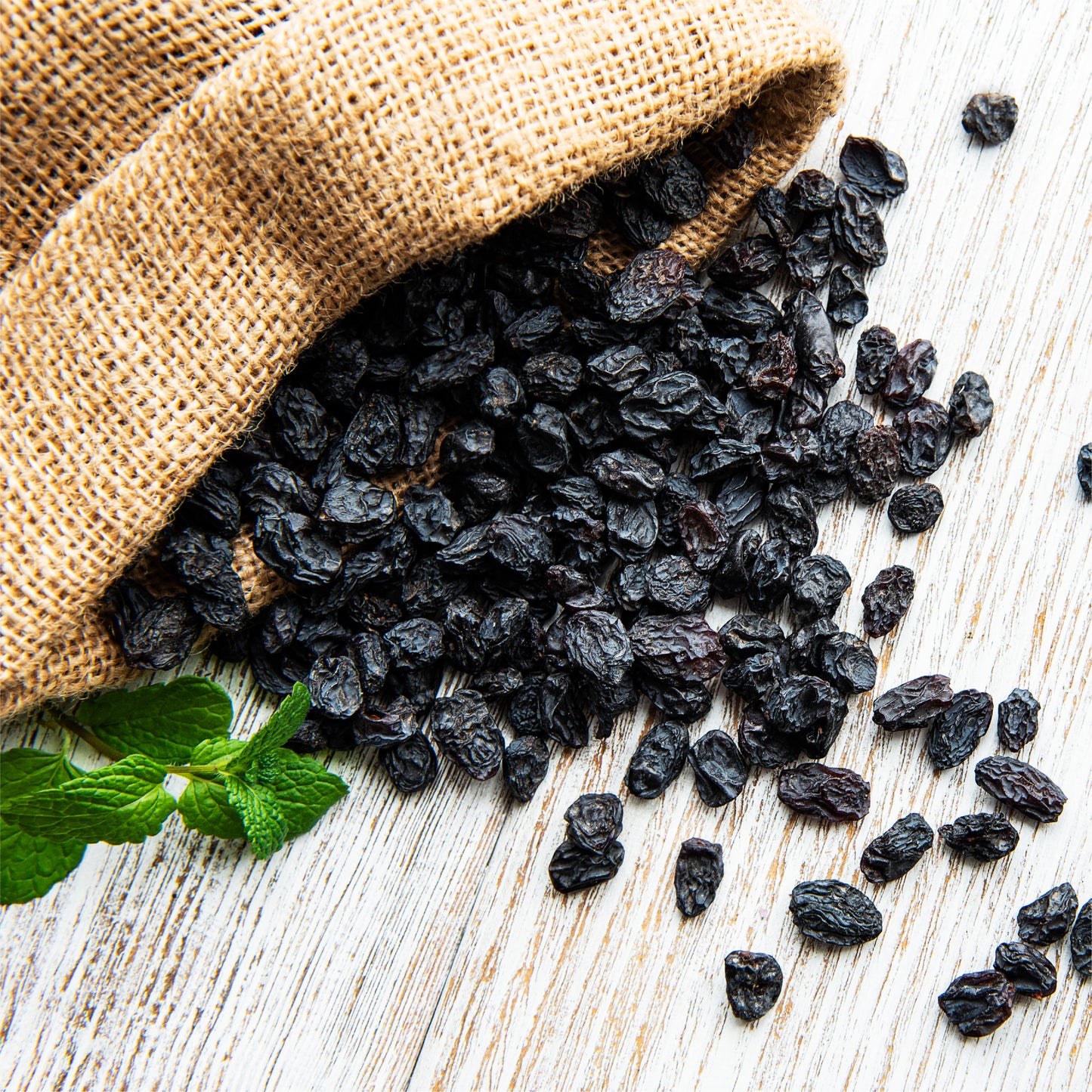 Premium Black Raisin